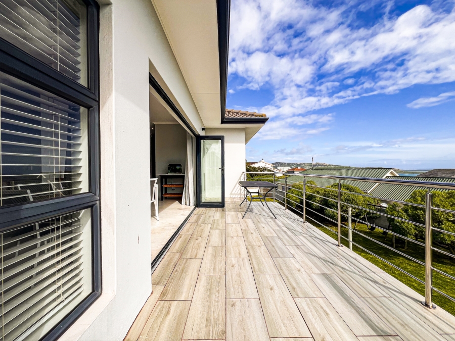 5 Bedroom Property for Sale in Myburgh Park Western Cape